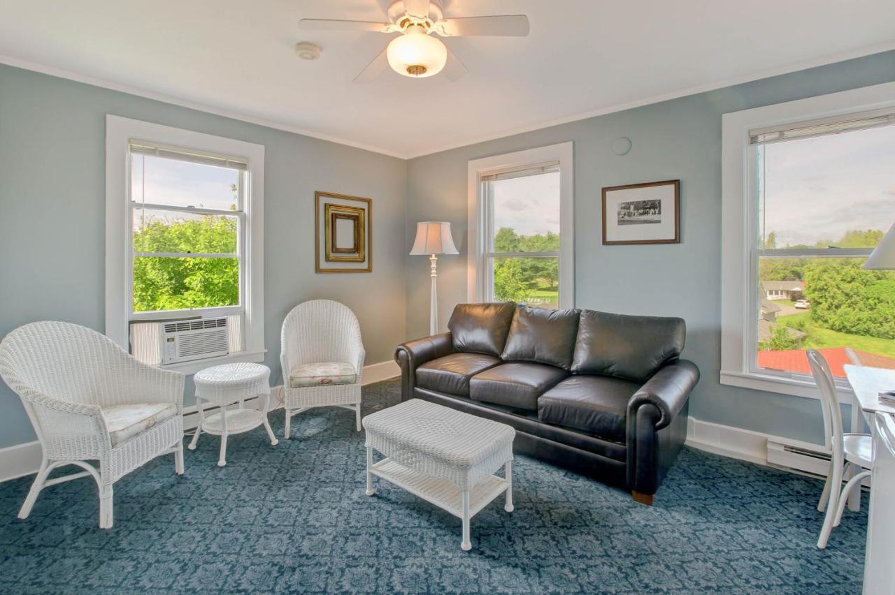 Basin Harbor Hotel Vergennes Exterior photo